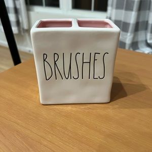 Rae Dunn Brushes